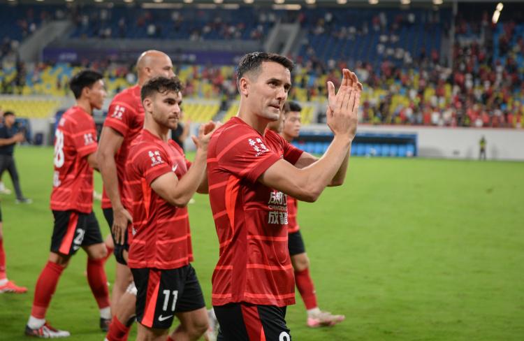 亚冠, 球输给了山, 者是打的怎