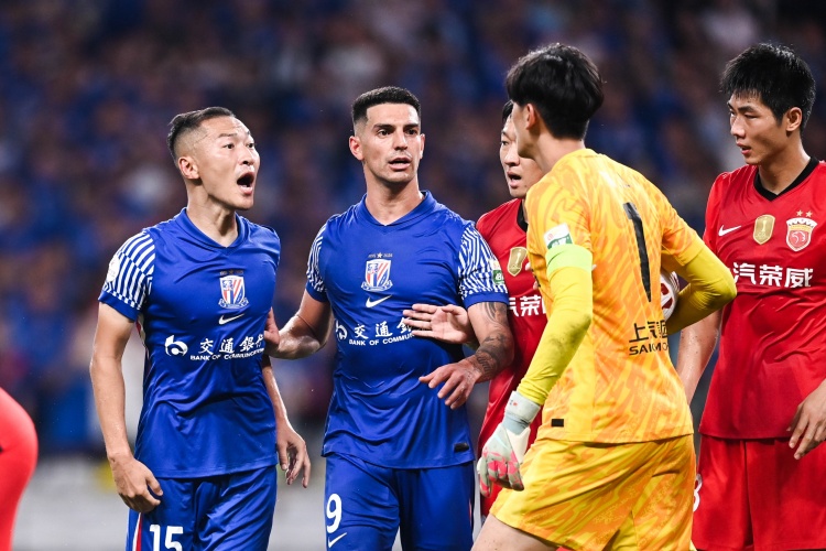 会打进一球, 上半场先是, 除了陈晋一