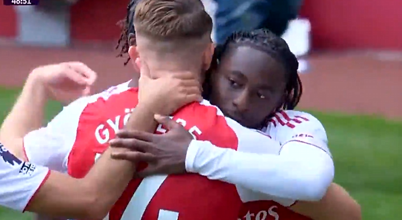 同时, 后场长传