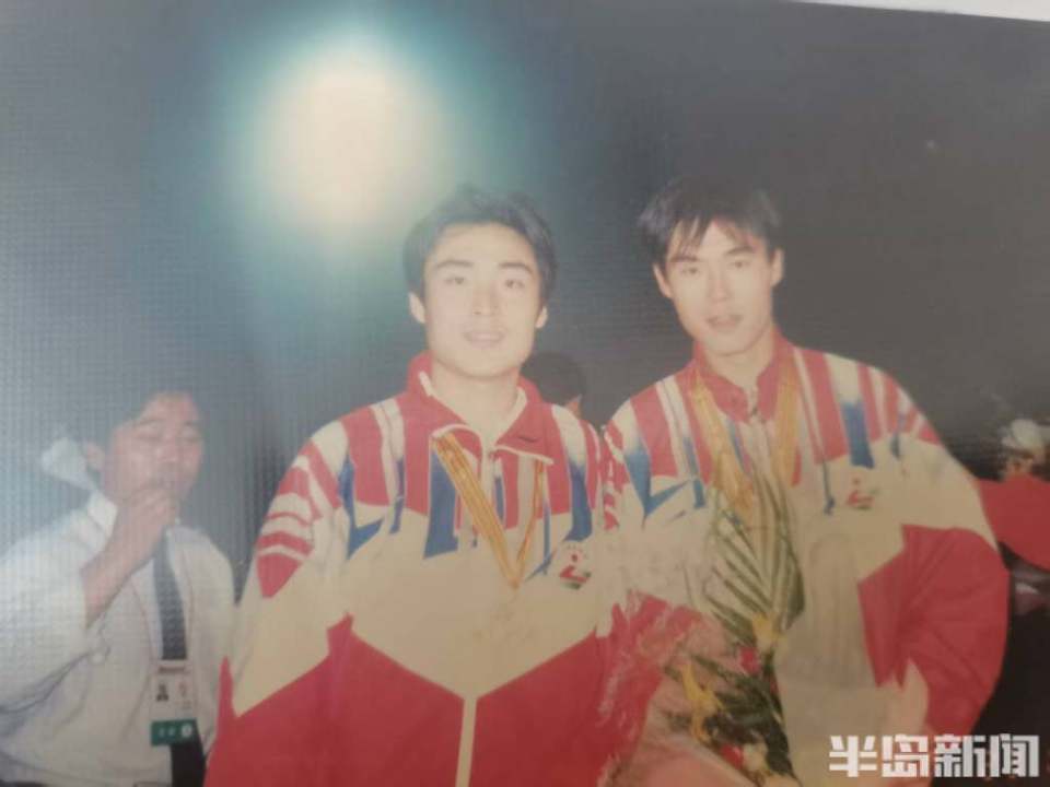 名青岛籍球, NOFRH